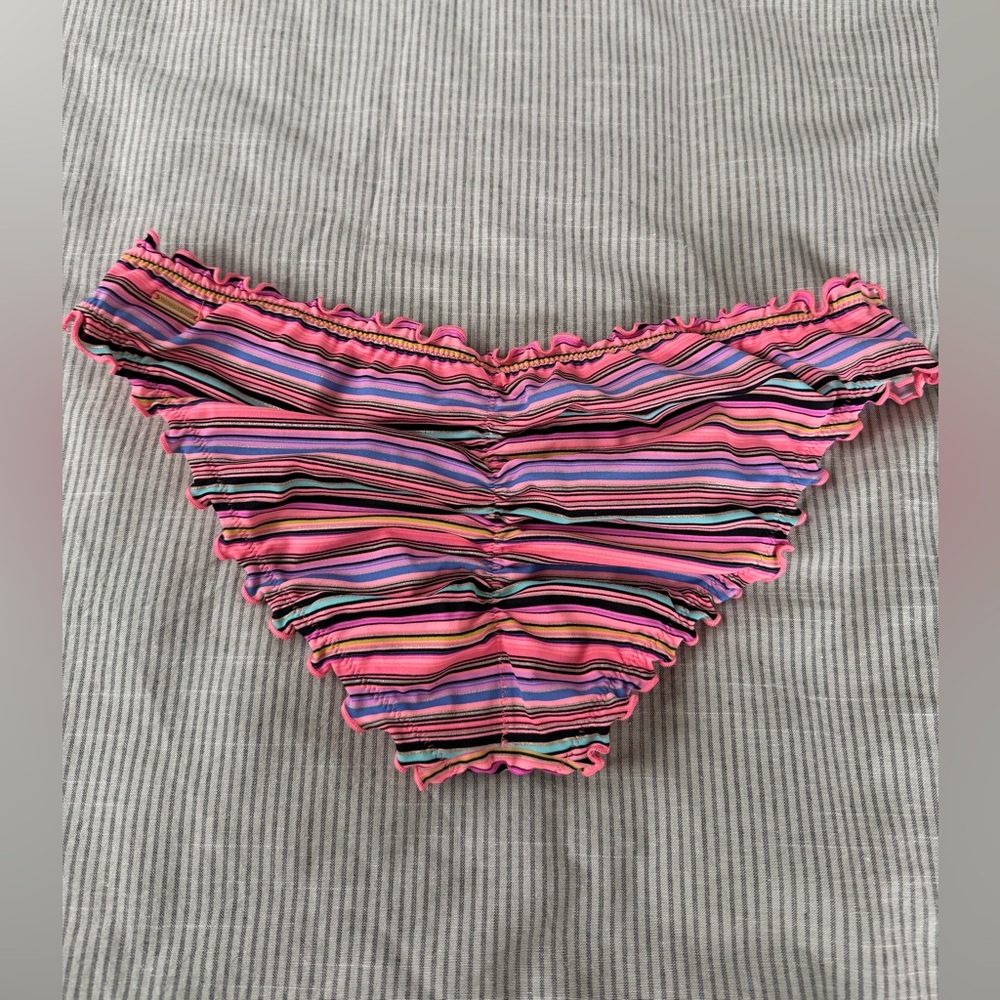 VS The Fabulous Bikini Set - Picture 3 of 6